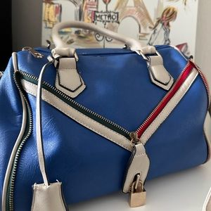 Croosbody bag and shoulder bag